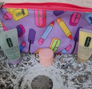 CLINIQUE Skincare Trio w/ Vibrant🖍Bag